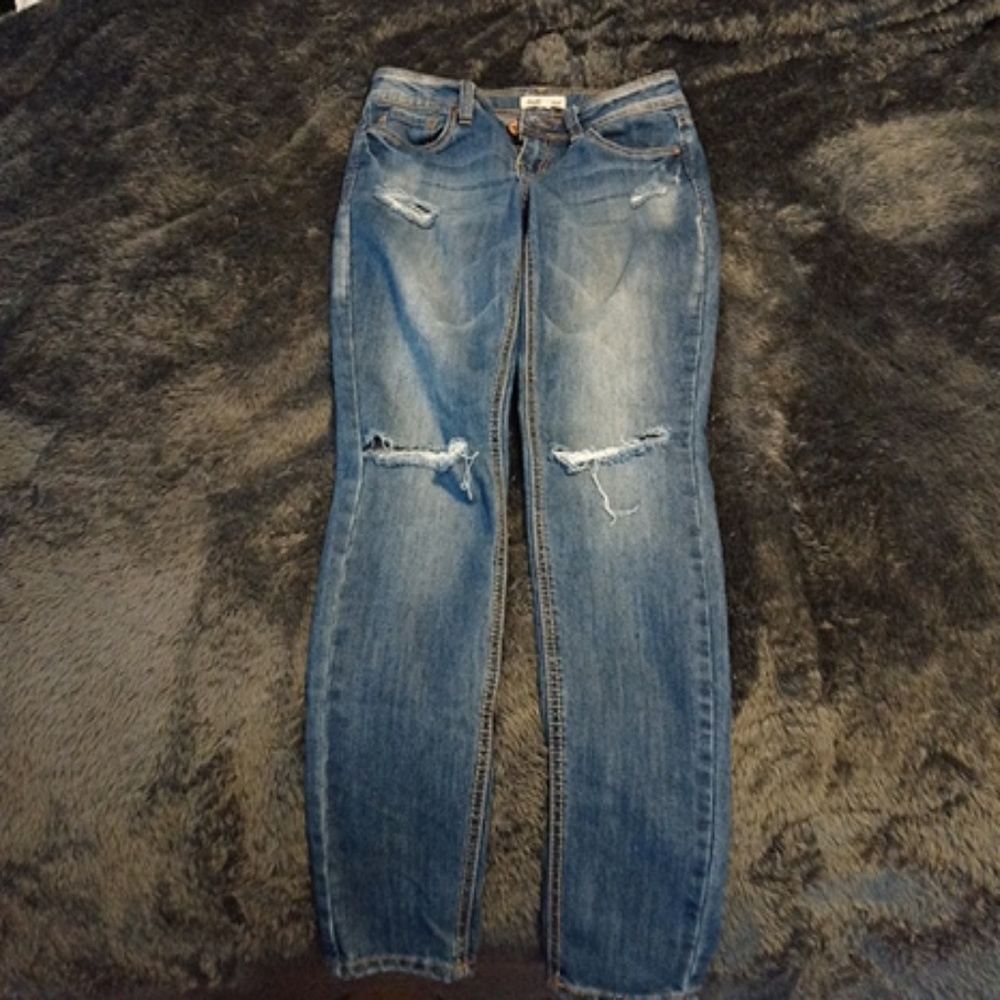 Dollhouse distressed jeans